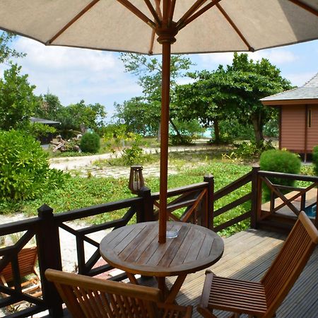 Heliconia Grove Villa Baie Sainte Anne Oda fotoğraf